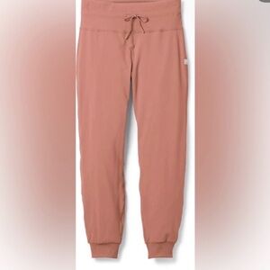 Vuori Women’s Daily Jogger Terracotta / Rust Color Size Extra Small